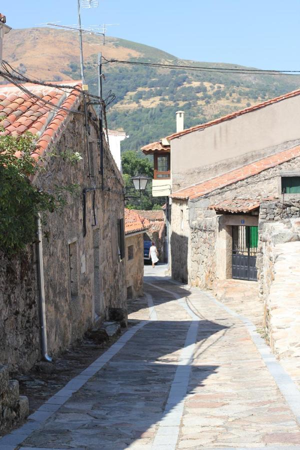 Hotel Ribera Del Corneja Navacepedilla de Corneja Luaran gambar