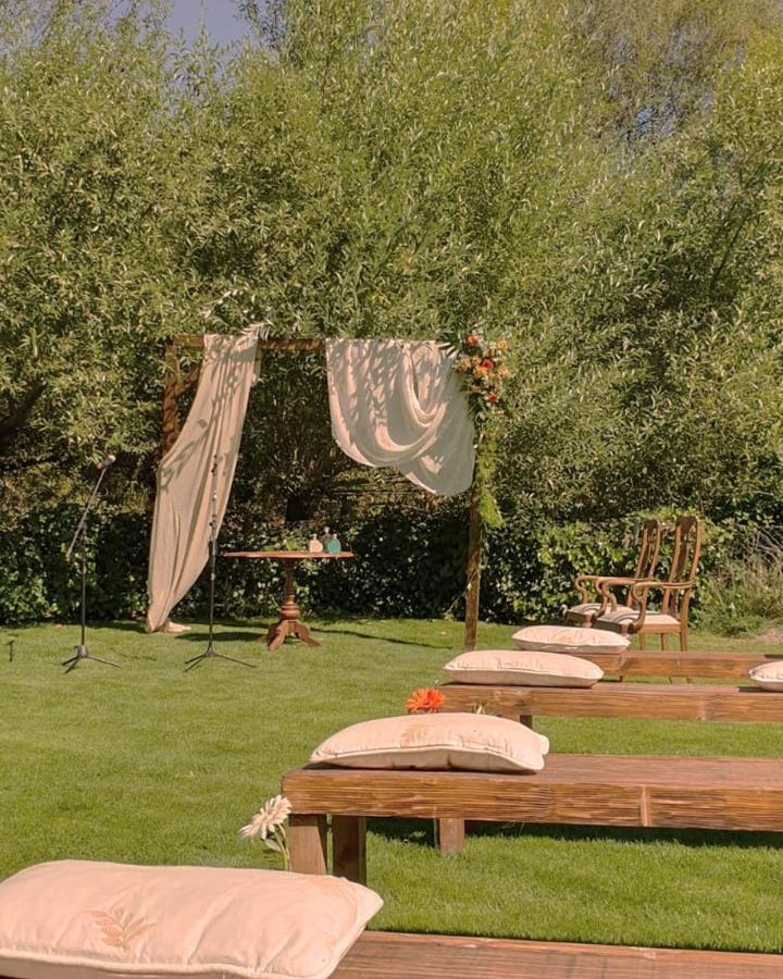 Hotel Ribera Del Corneja Navacepedilla de Corneja Luaran gambar