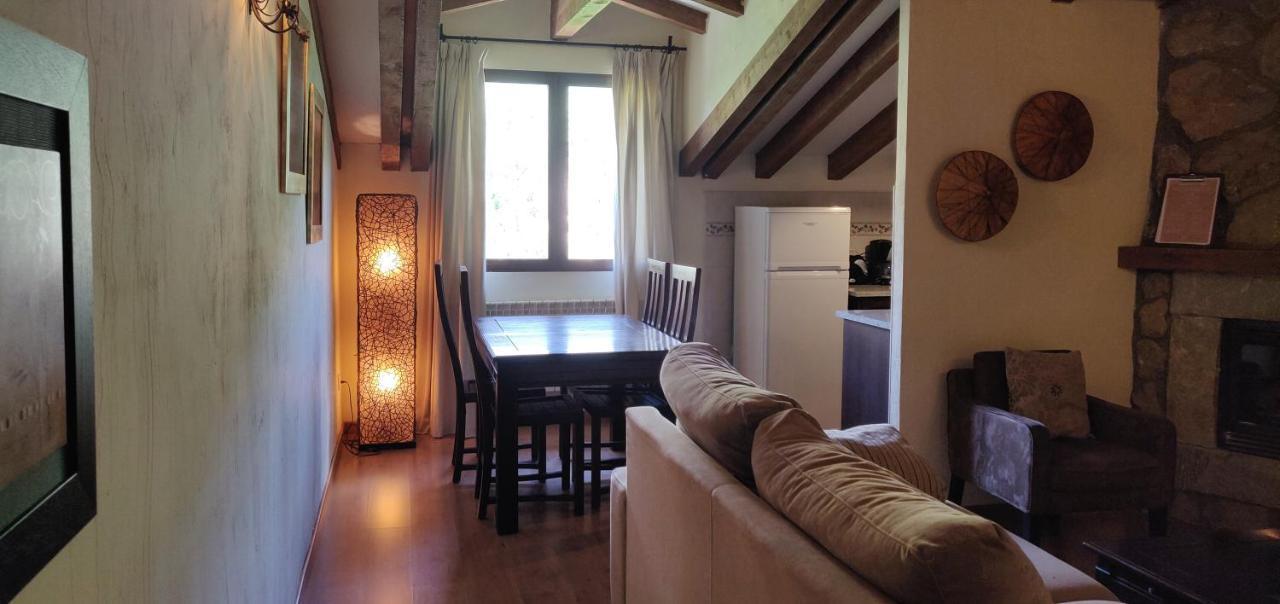 Hotel Ribera Del Corneja Navacepedilla de Corneja Luaran gambar