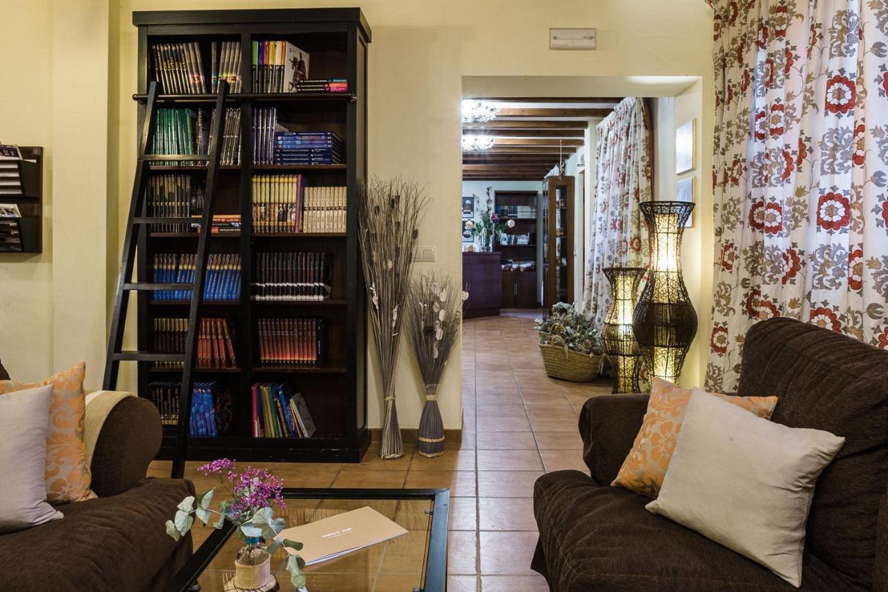 Hotel Ribera Del Corneja Navacepedilla de Corneja Luaran gambar